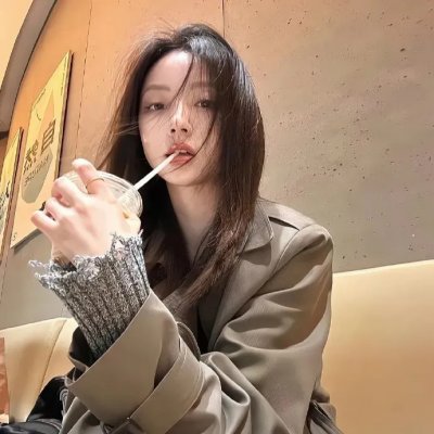 苏亚梦游仙境 海报